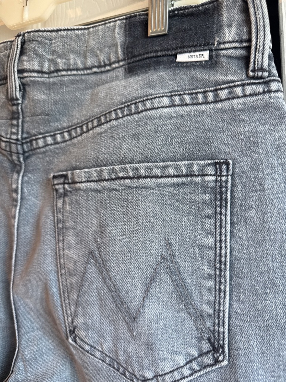 NEW! Mother Superior The Ditcher Roller Sneak Jeans Gray Size 28 - Picture 5 of 8